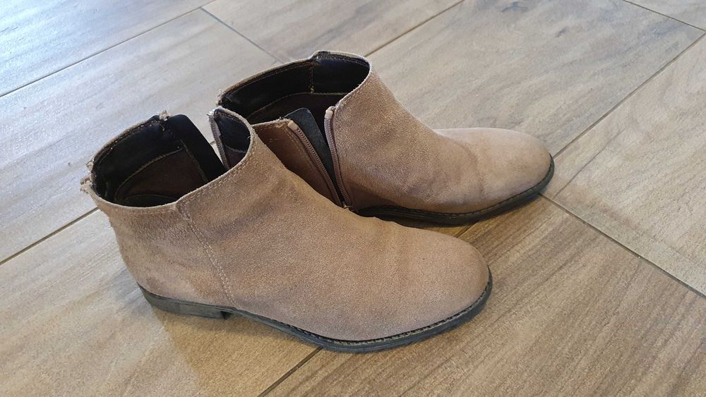 Ghete din piele intoarsa CCC