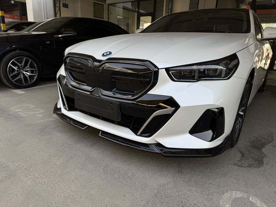 BMW i5 35L srochno
