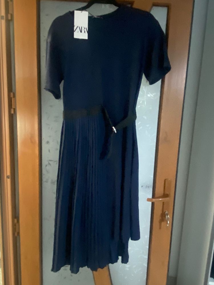 rochie Zara bleumarin mărimea 36