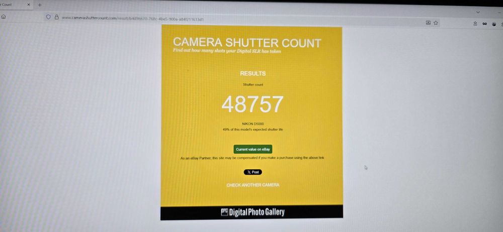 Nikon D5000 cu obiectiv Nikon 18-105mm DX