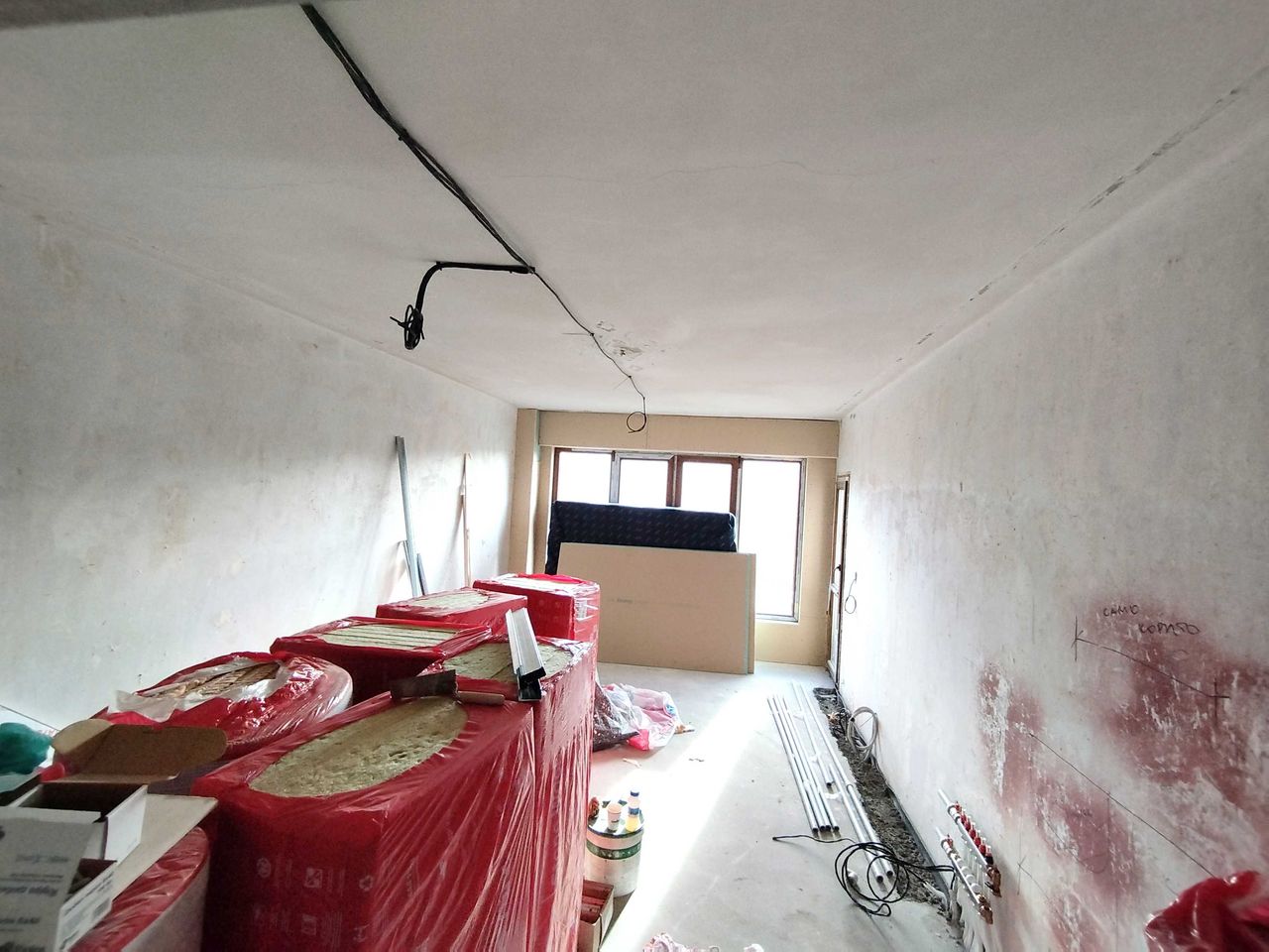 Продава се Тристаен апартамент в Перник, Изток - 90 кв.м за 1262 €/кв.м - Снимка #12