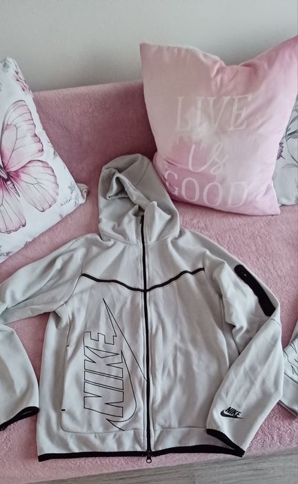Екипи nike tech fleece
