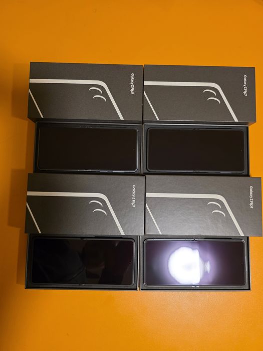 Samsung Z Flip7 256gb 12gb ram Mint open box factura garantie Samsung