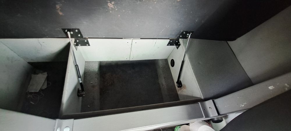 Vand pat iveco cu paravant