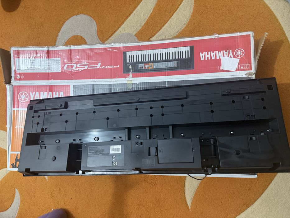 Orga Yamaha Psr F50