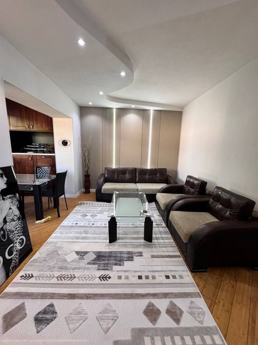 НОВОМОСКОВСКАЯ ул(15-горбольница)! Риэлтор! Дешёвая цена!!!