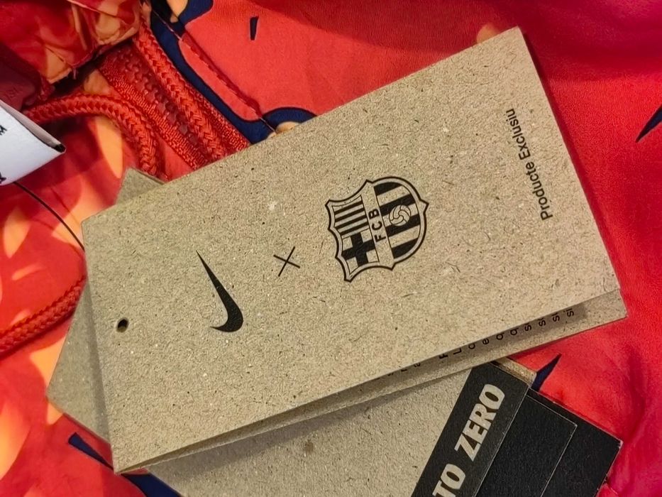 Дамско Горнище Nike Fcb