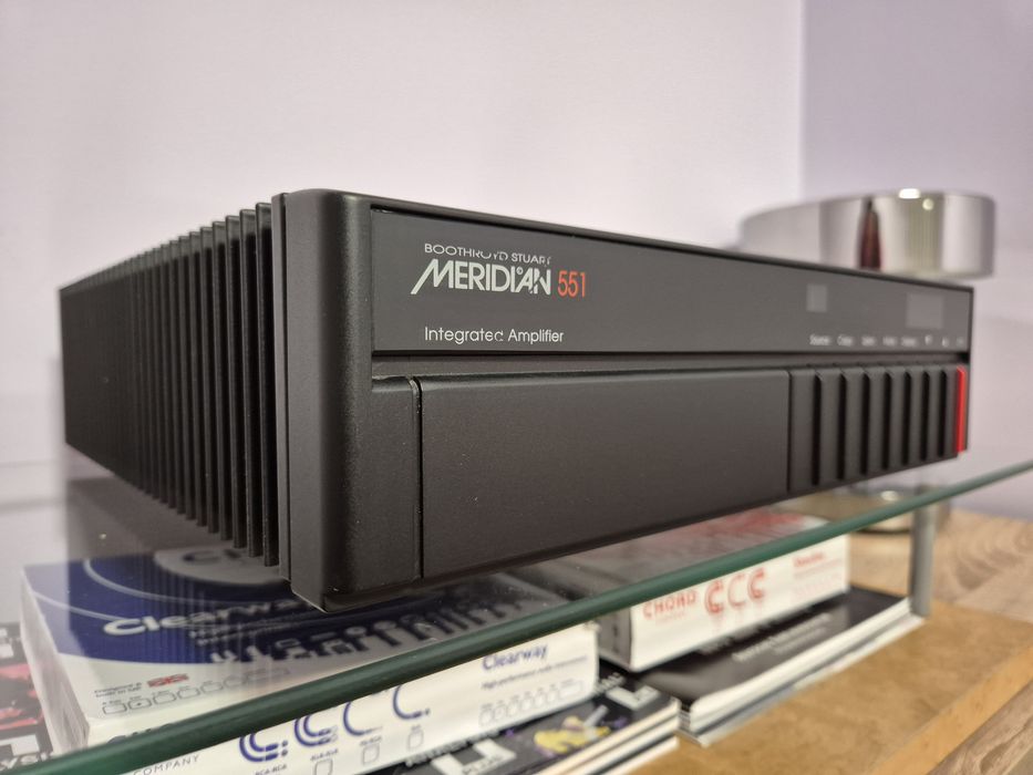 Усилвател Meridian 551 + MSR remote control