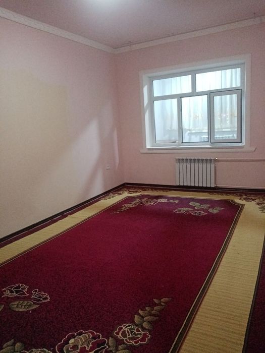 Срочно продаётся 2 комнатная квартира в городе Чирчике