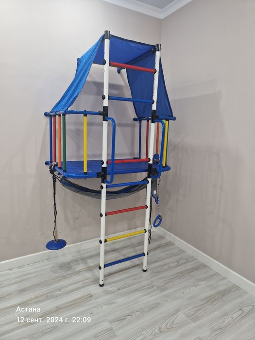 Шведская стенка (спортивно-игровой комплекс)