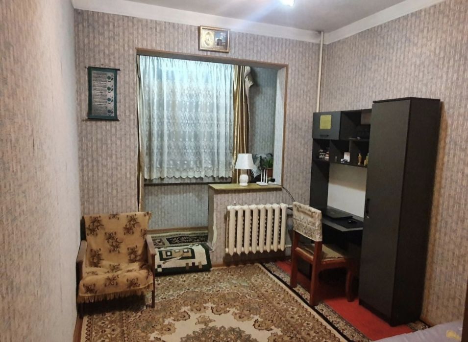 Юнусабад 16 квартал. Продается квартира  2/2/4