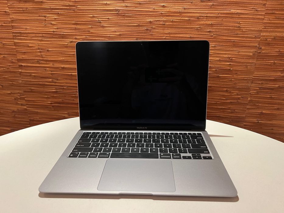 MacBook Air 13” M1 (8GB/256GB, 2020)