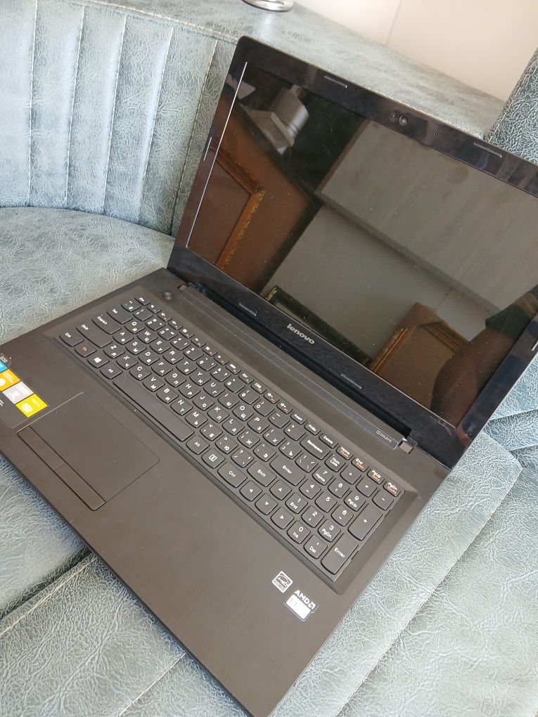 LENOVO noutbok sotiladi