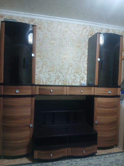 Продам горку стенку в гостинную. В Идеальном состоянии