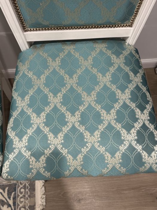 Стол и стулья из дерева 6шт