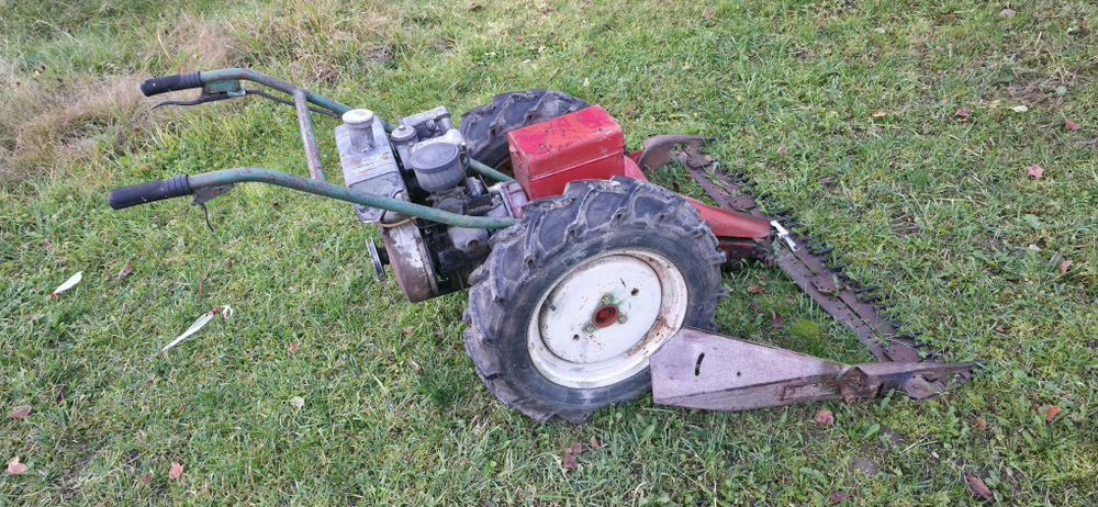 Motocoasa cu lama de 1.20