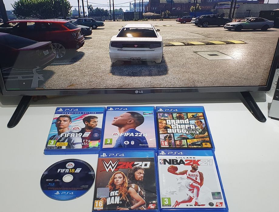 Playstation 4/PS4 slim 1tb ,2 controllere