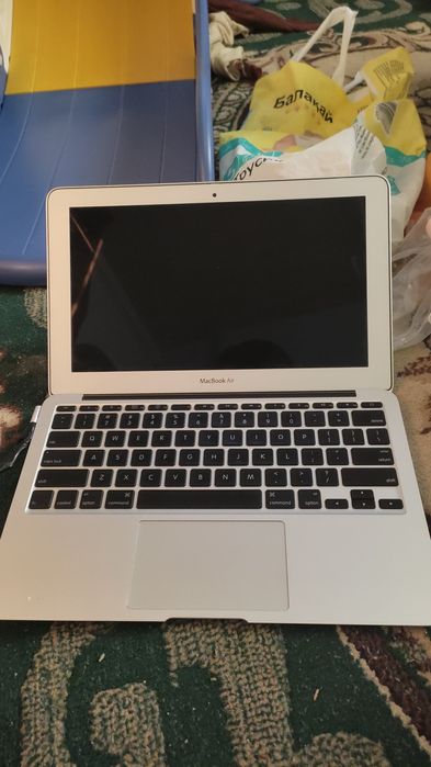 MacBook air 11 идеальне состояние