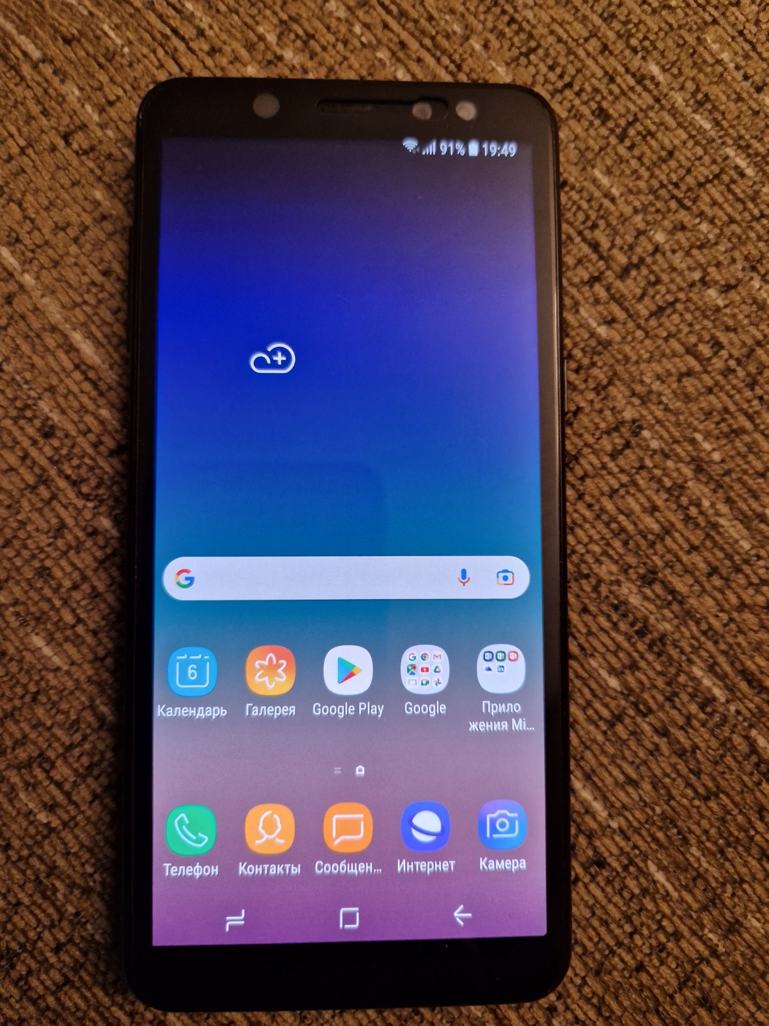 Продам смартфон Samsung Galaxy A 8