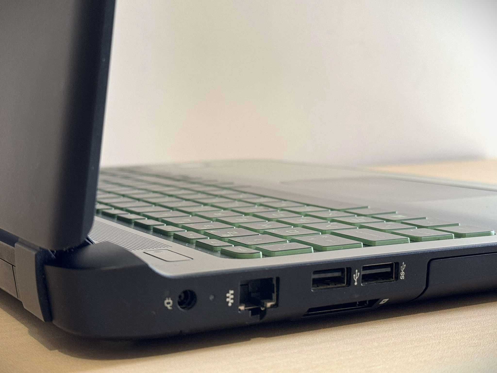 Бартер! HP Pavilion 15 / Core i7 / 2TB HDD + 128GB SSD / GTX 950