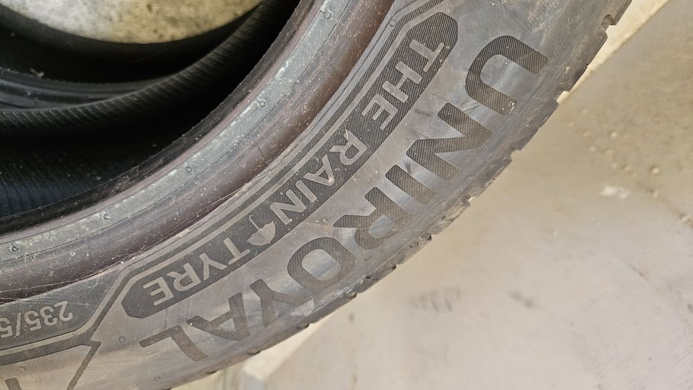4бр гуми 235 55 18 унироял
