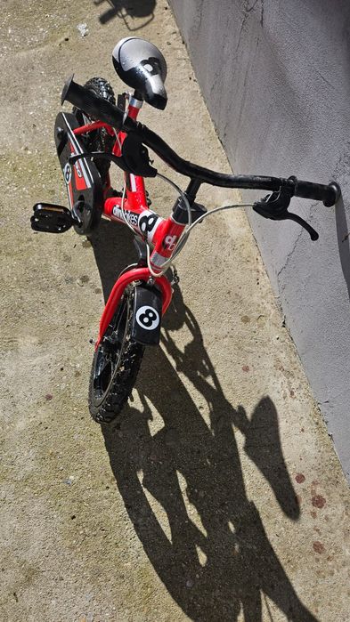 Vând  2 dulapuri /biciclete/coltar. Nu trimit