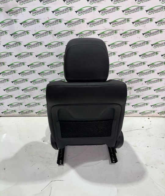 Scaune fata stanga dreapta set Mercedes-Benz GLE prima generatie (C16