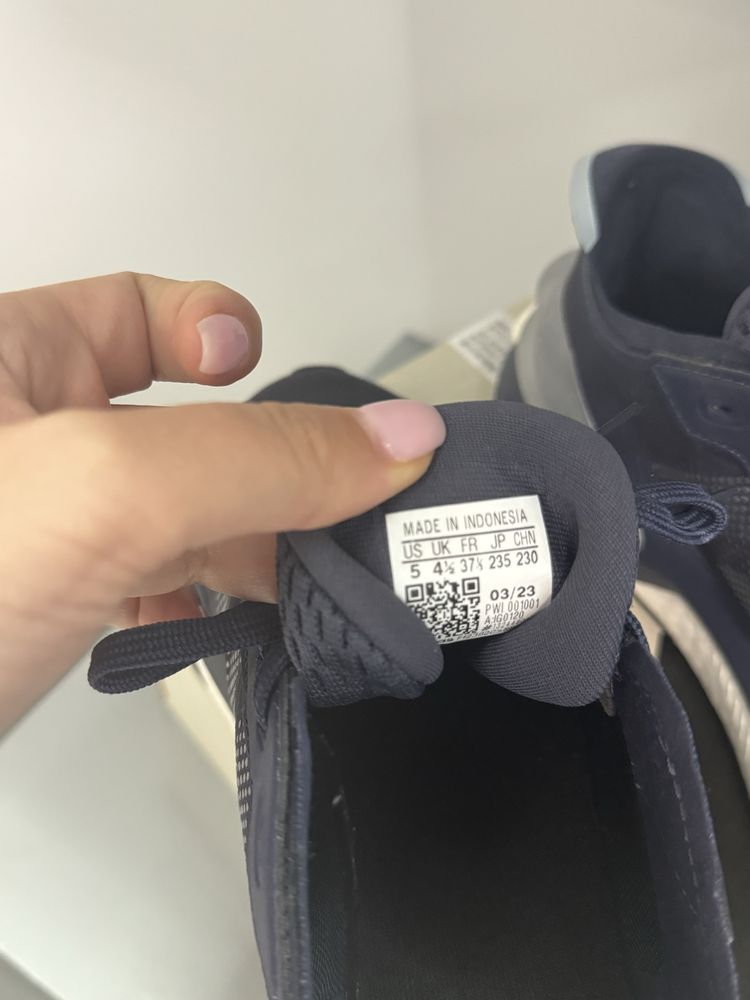 Маратонки Adidas Sportswear
