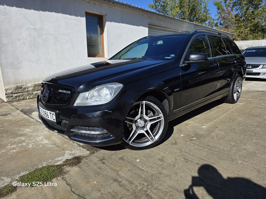 Продава се Mercedes C180