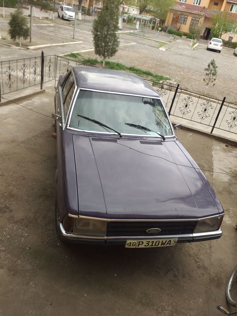 Автомобил FORD granada