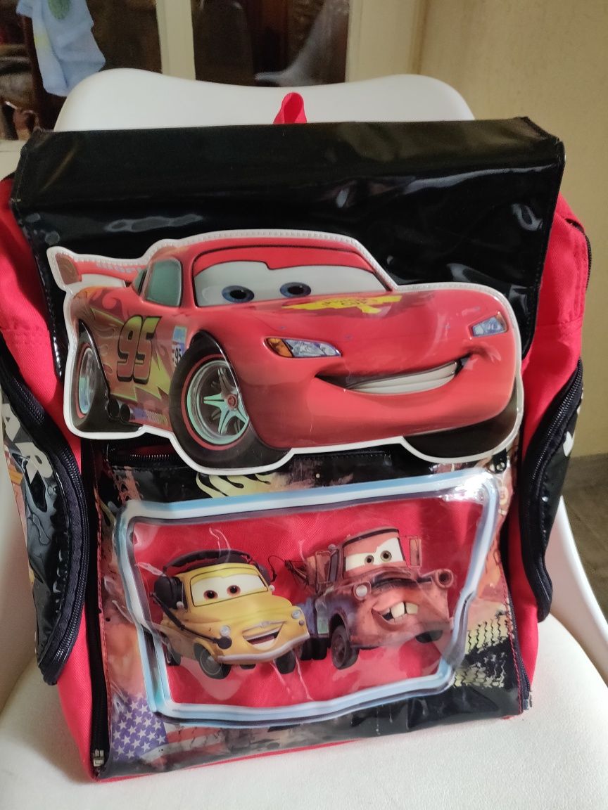 Ghiozdan cu "Cars"