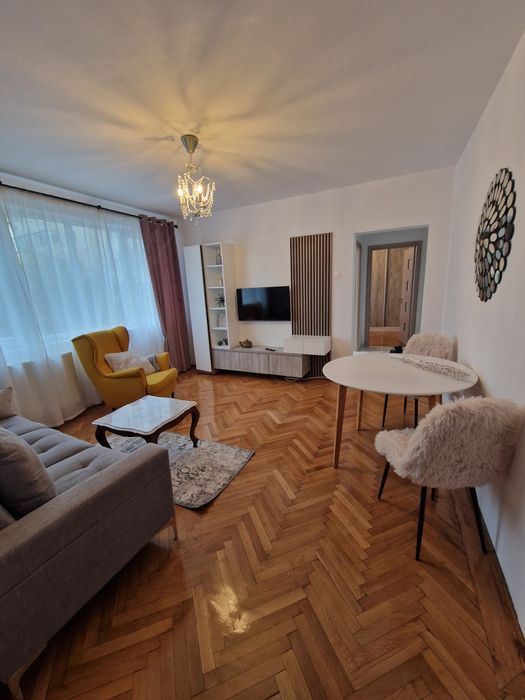 Apartament 3 camere Bd Republicii