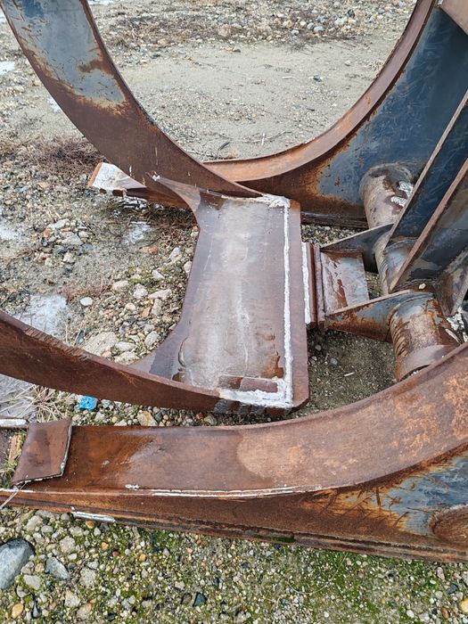 Graifer forestier de pe incarcator frontal Komatsu