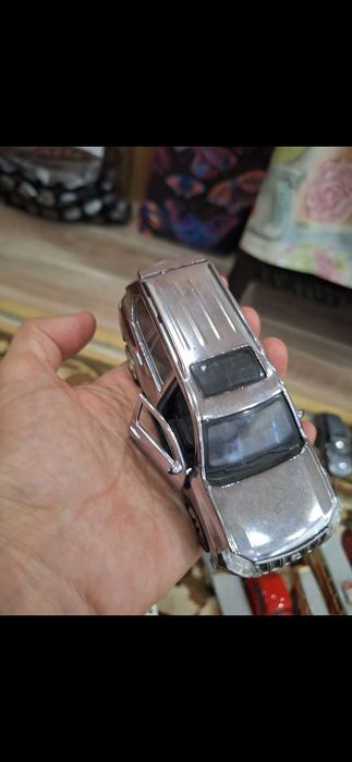 Машинки металлические