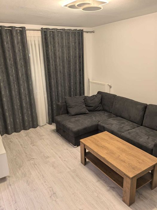 Regim hotelier Coresi 2 camere decomandat lux