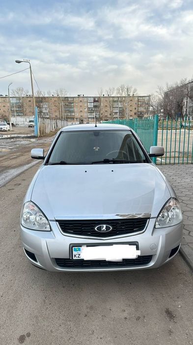 Продам приору хеджбек