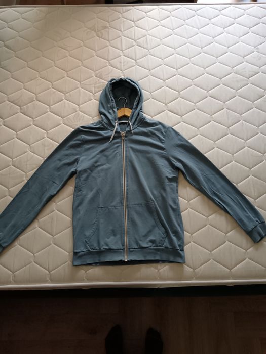 Bluza culoarea albastra