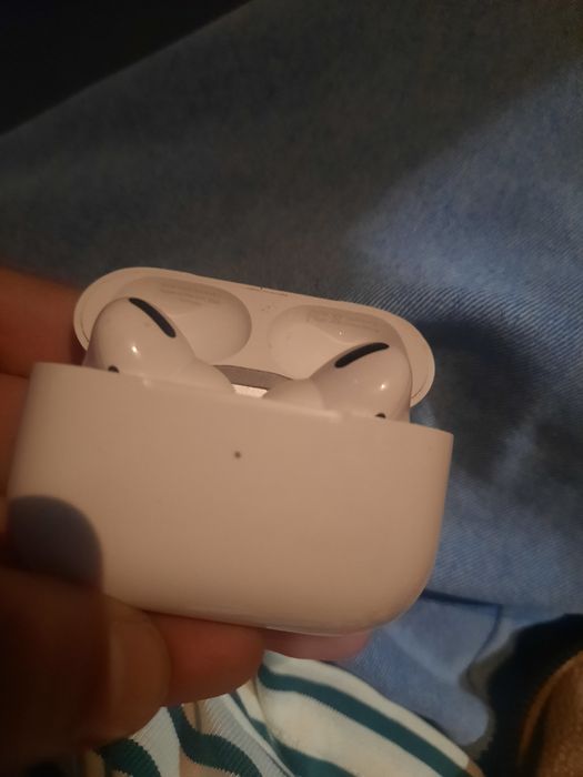 Airpods pro original срочно (оригинал)