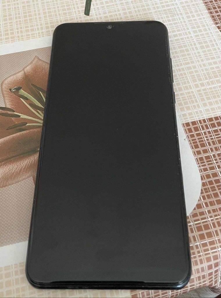Телефон Huawei p30 lite