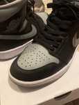 Adidasi Jordan 1 Mid Gri-Negru