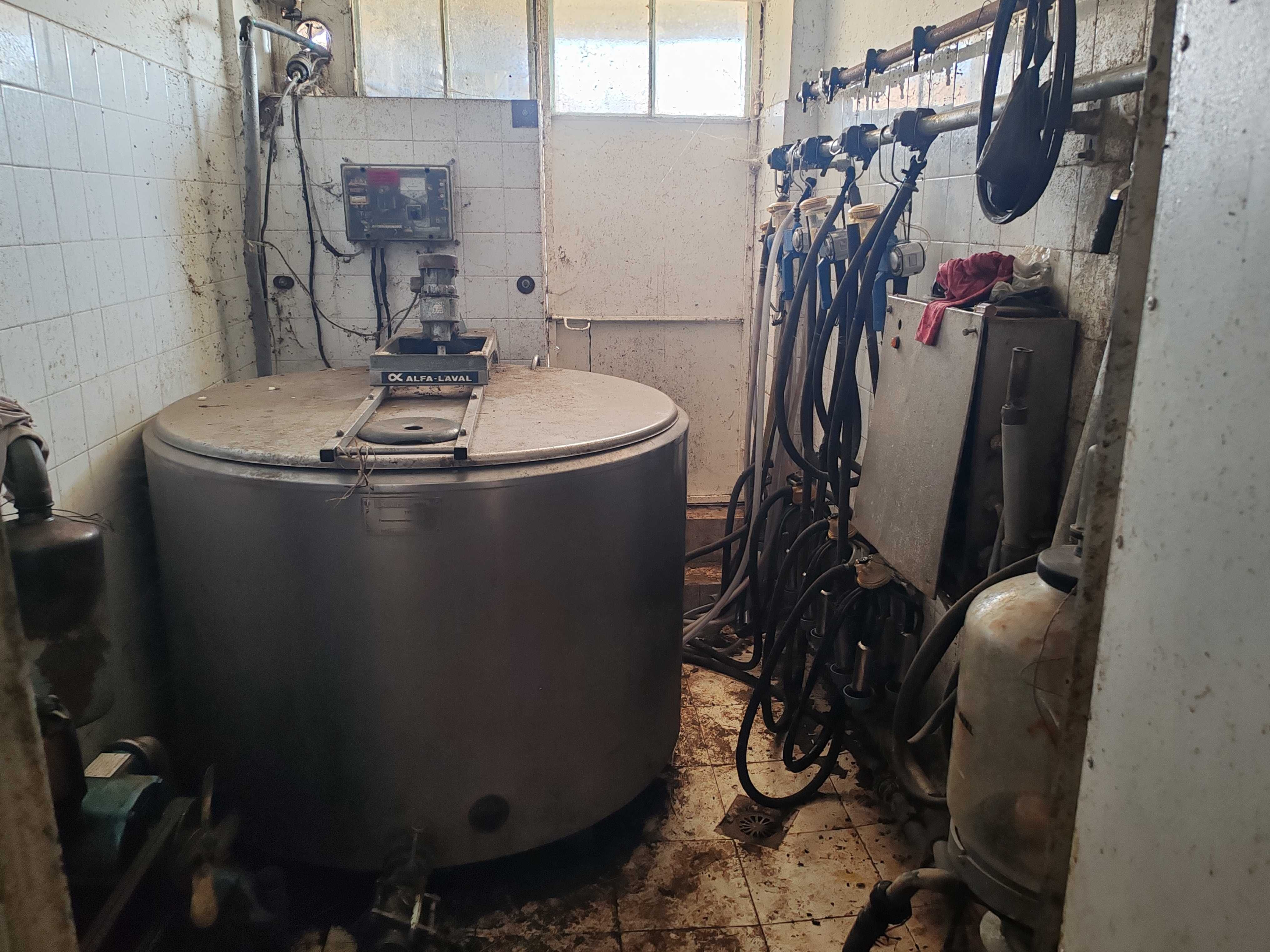 Доилна инсталация Alfa Laval централен млекопровод