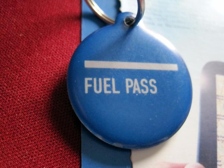 Запалка за автомобил, Fuel Pass чип-карта отстъпки за горива и капачка