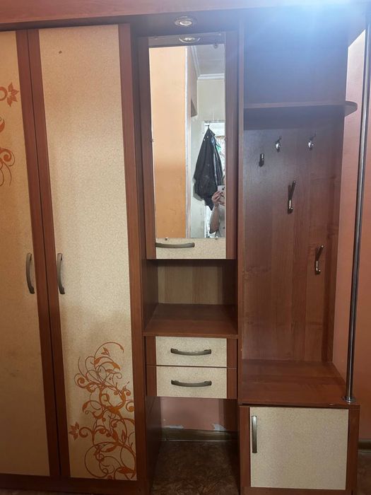 Шкаф для прихожей, в хорошем состоянии