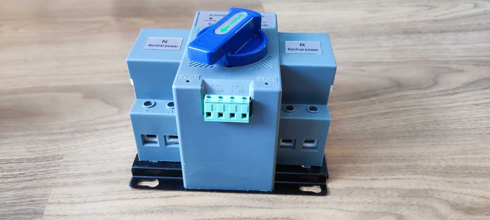 Comutator electric 230v 63A de transfer surse