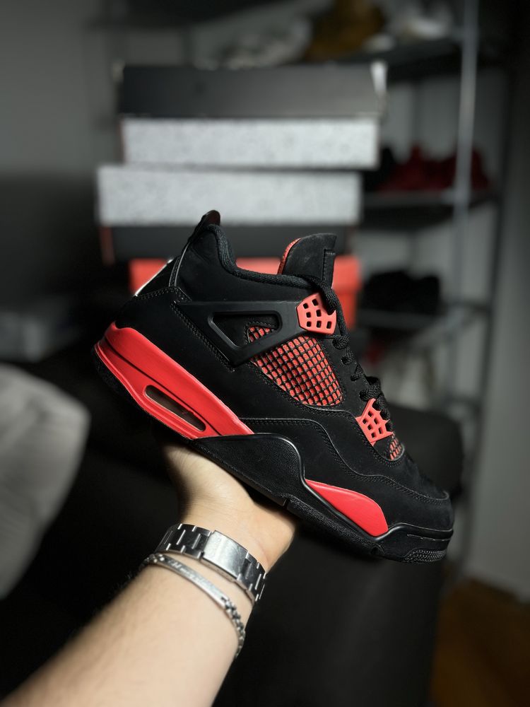 Jordan 4 Retro Red Thunder 42.5