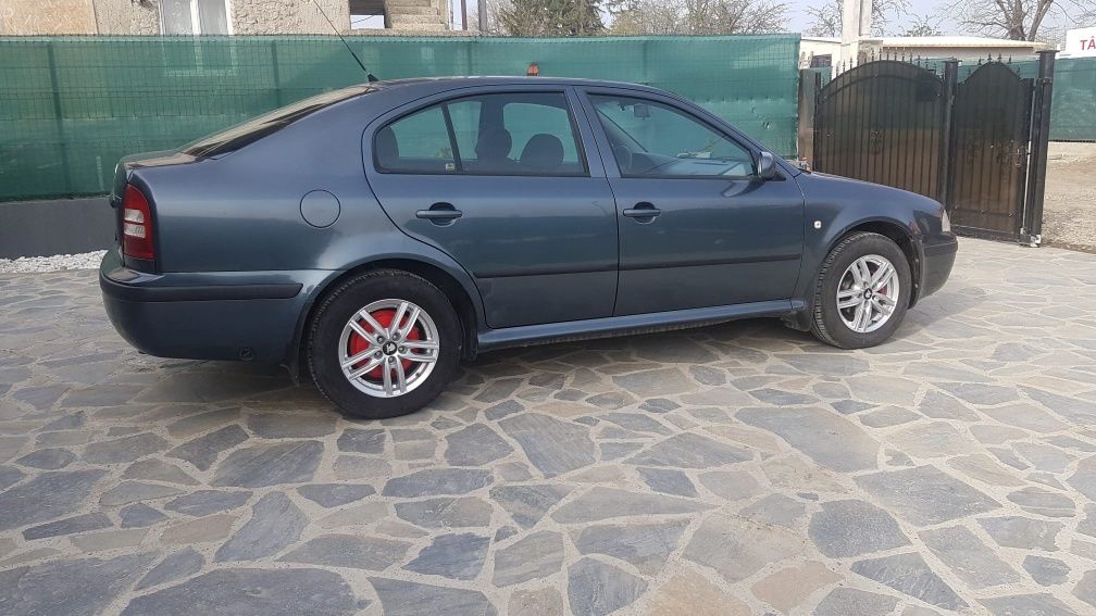 Skoda octavia 1,6 benzina și GPL  2005