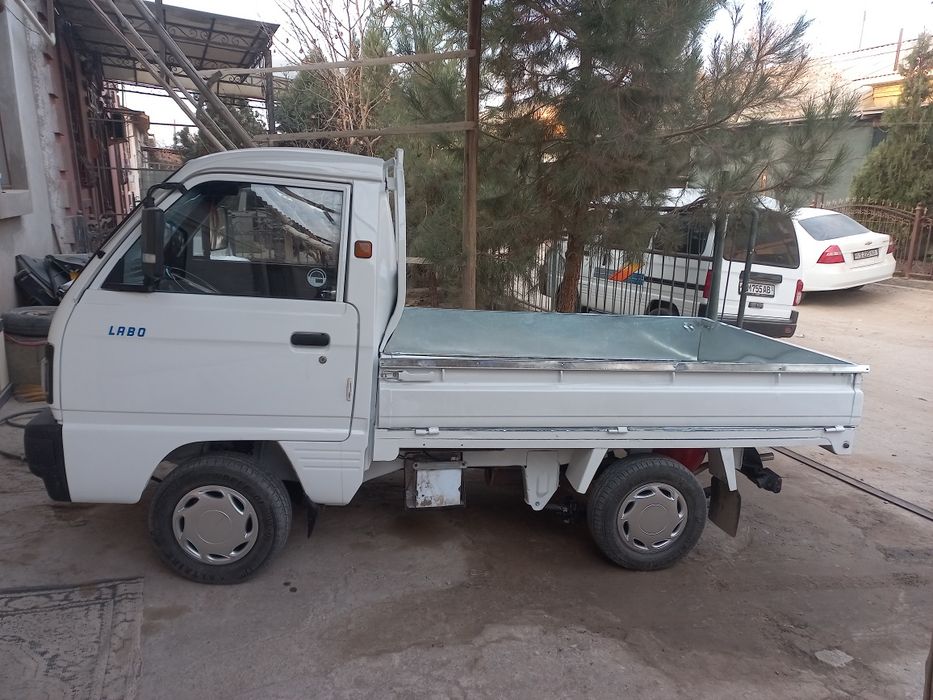 Лобо сотилади тейор