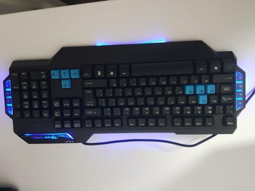 Tastatura USB cu lumini