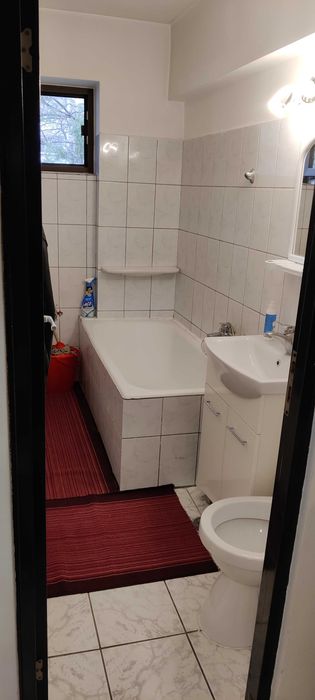 Inchiriez garsoniera decomandata B-dul Bucuresti (Ploiesti)