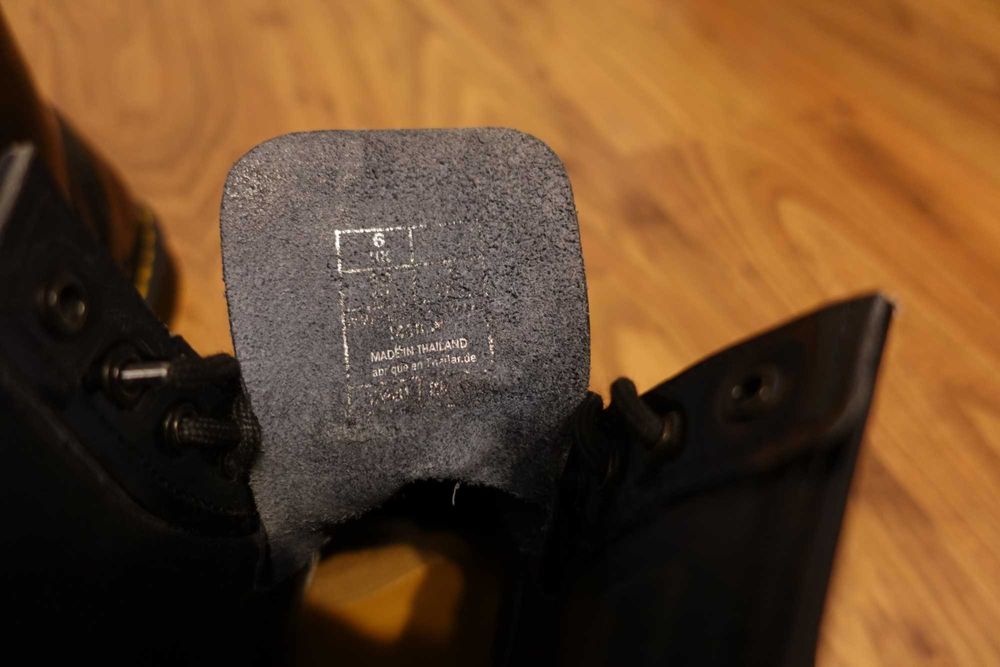 Ghete Dr. Martens 1460, Negre, Marimea 39, Stare foarte buna